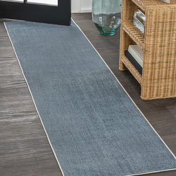 Twyla Classic Solid Low-Pile Machine-Washable Area Rug